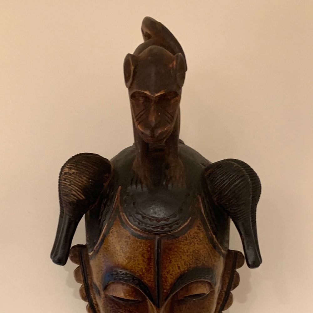 African holiday ancient mask